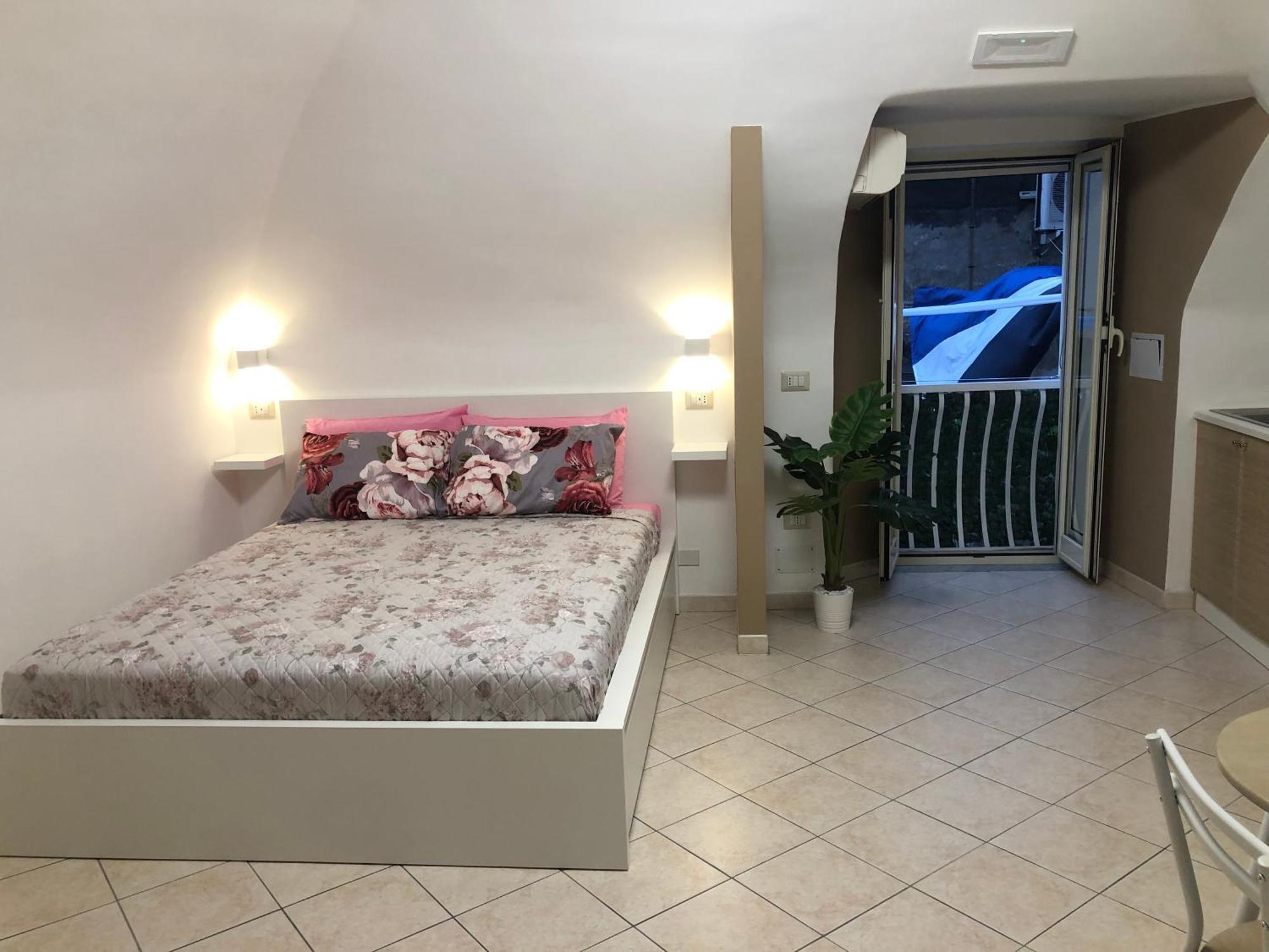 La Casa Di Ludovica Apartment Наполи Екстериор снимка